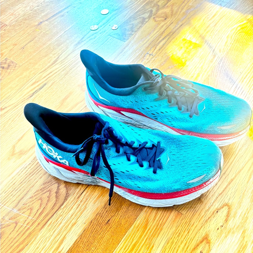Hoka Clifton 8 running shoes
